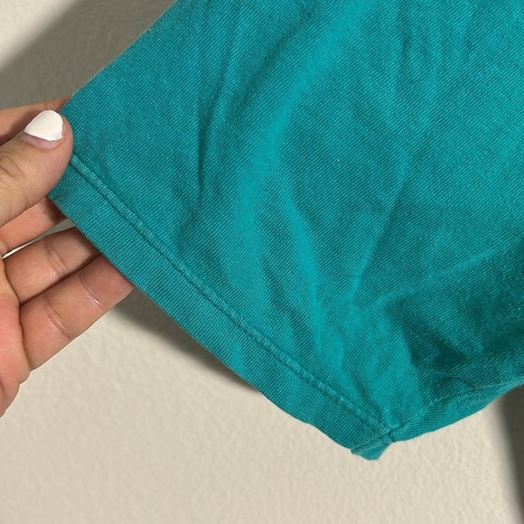 Vintage Guess Teal T-Shirt with Red Logo - Picture 6 of 9
